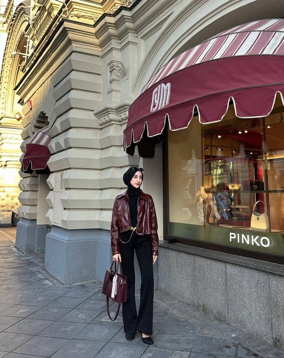 Gaya layering ala Nimas Azlia