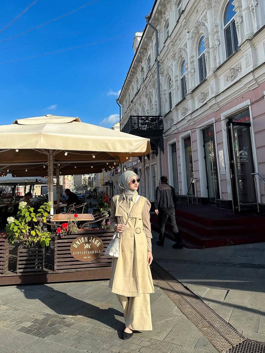 Gaya layering ala Nimas Azlia