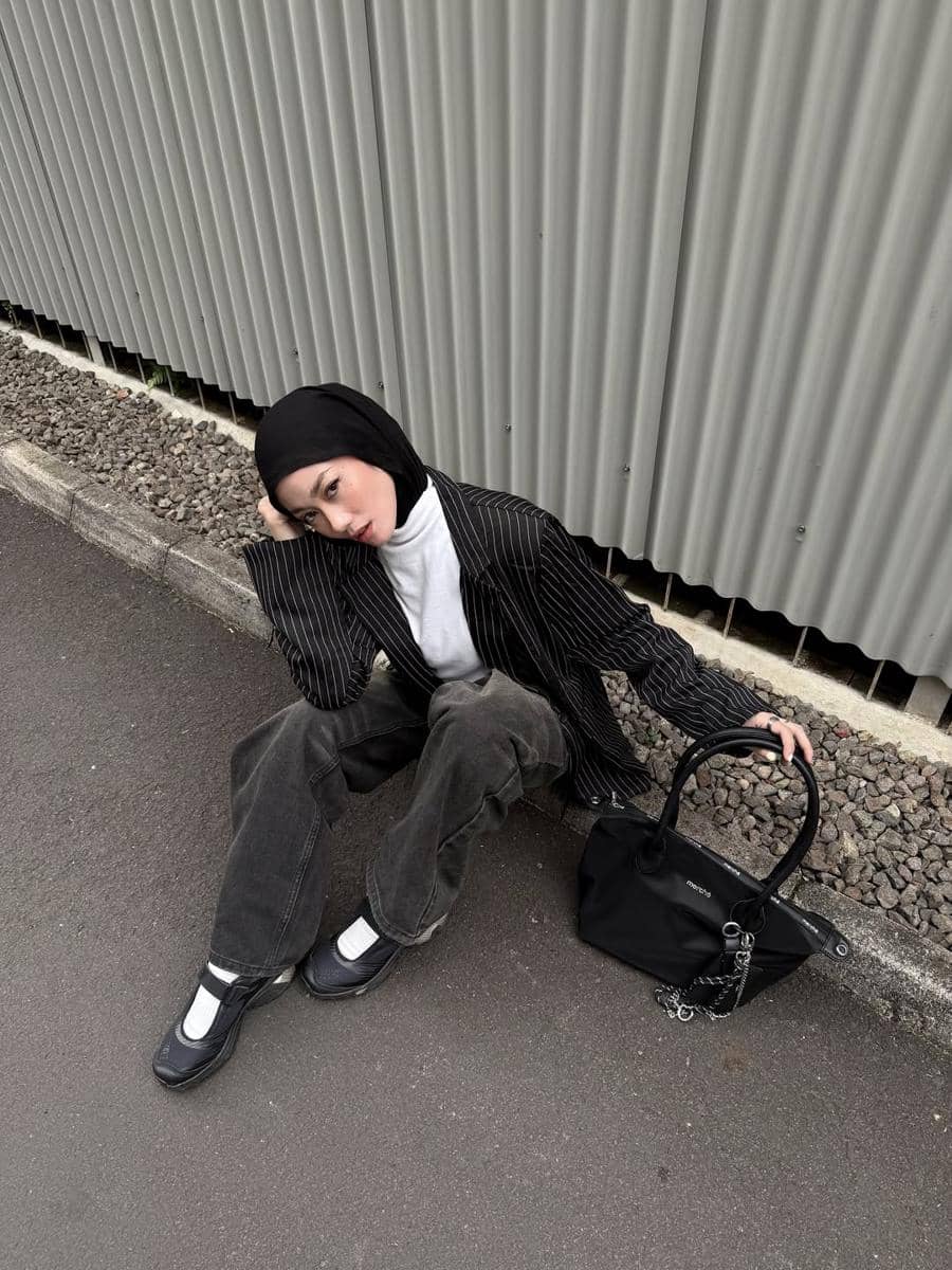 Ide clean outfit ala Andini Ajeng