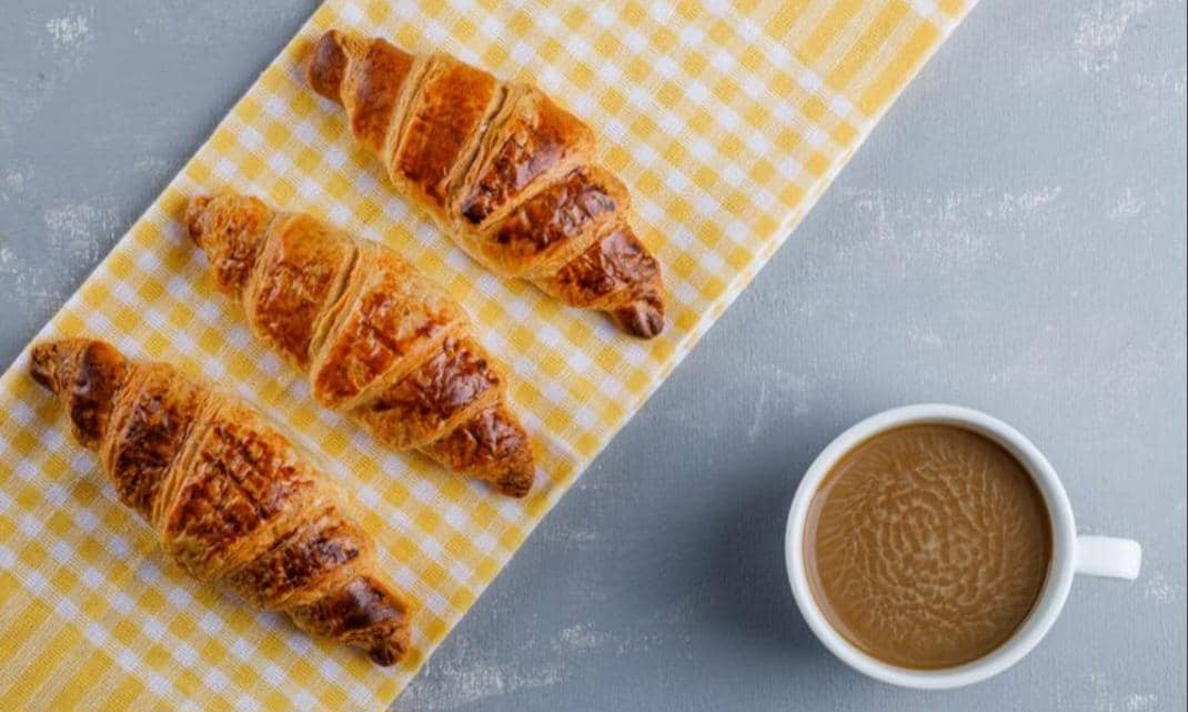 ilustrasi salt bread baru matang 