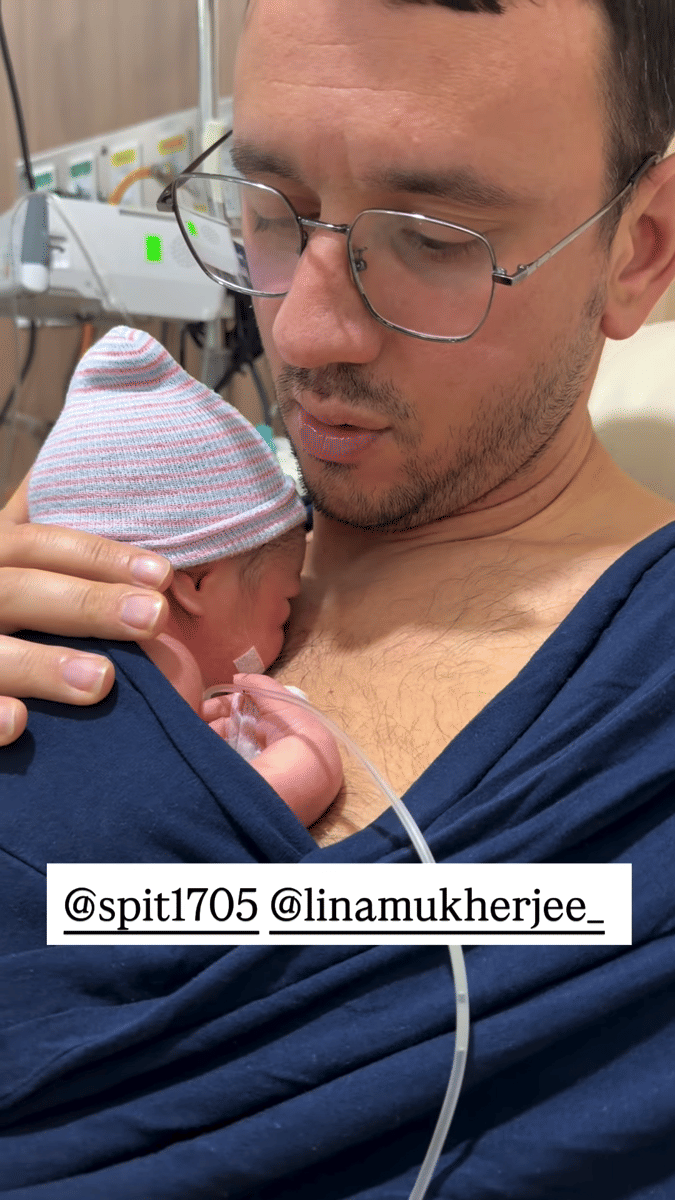 Lina Mukherjee melahirkan anak pertama (facebook.com/linamukherjeeofficial)