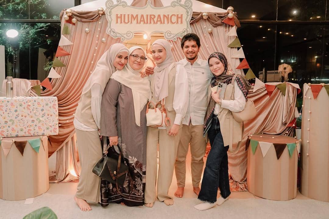 Mix and Match Earth Tone ala Zaskia Sungkar