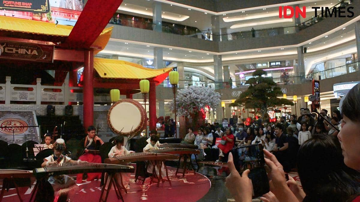 Foto Konser Imlek Rumah Kecapi di Grand Atrium Pakuwon Mall Surabaya 
