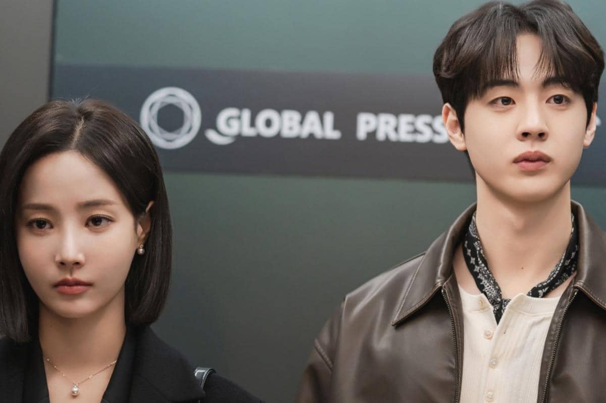 Still cut Love Phobia