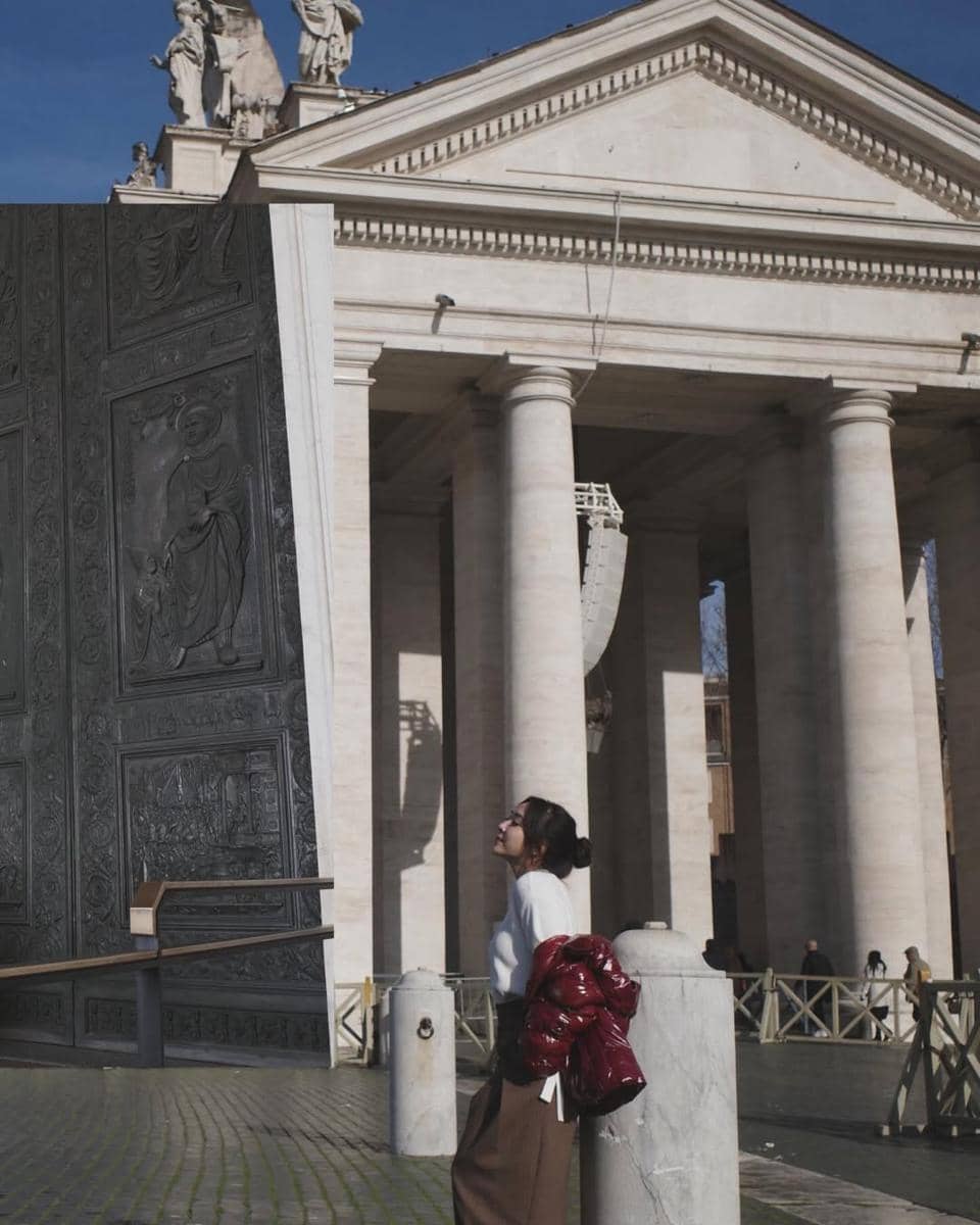 Gisella Anastasia saat jalan-jalan di Kota Vatikan