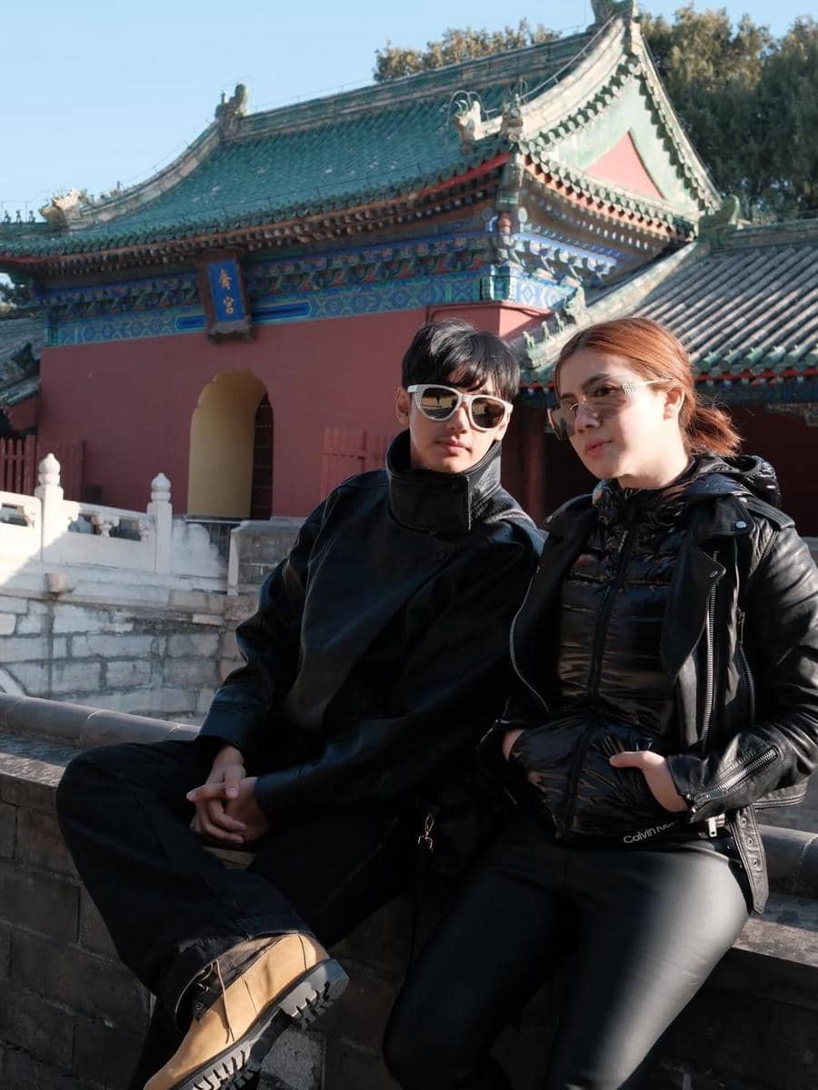 Keluarga Felicya Angelista liburan ke Beijing
