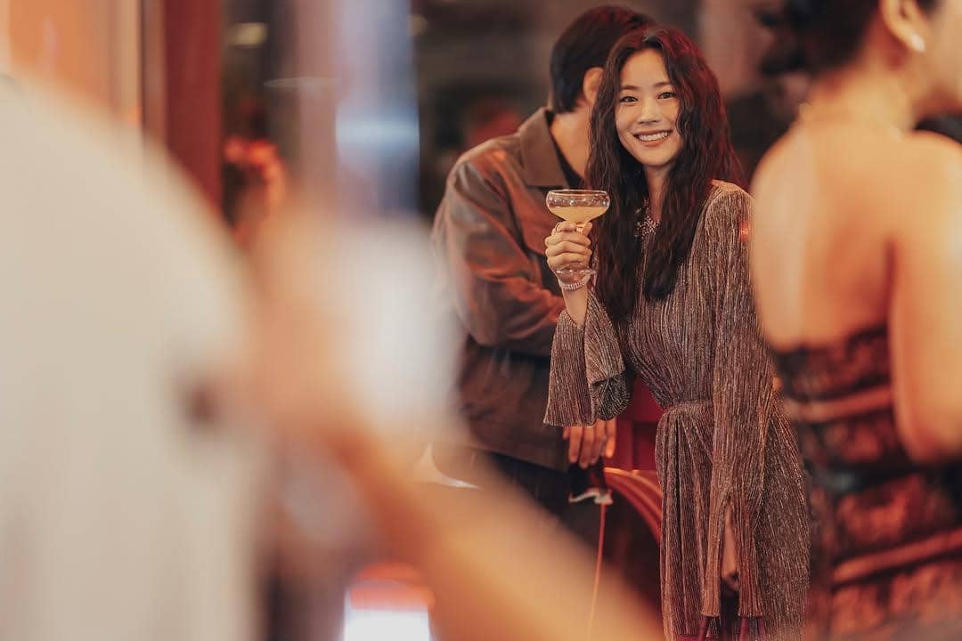 Still cut The Art of Sarah