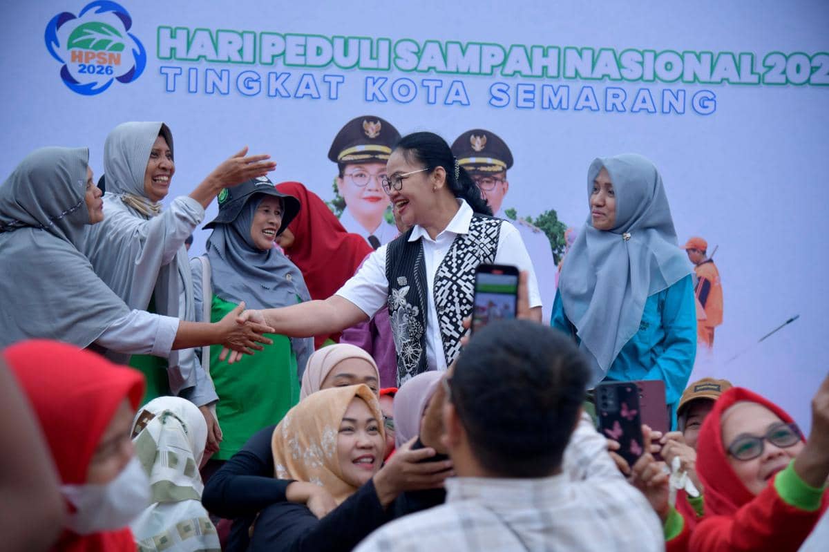 agustina, hari peduli sampah