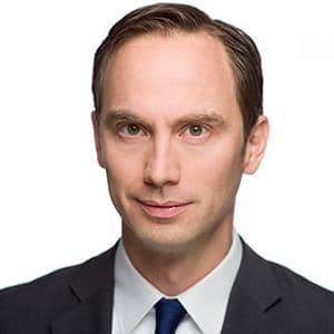 Direktur Pelaksana KKR Global Institute, Neil R Brown