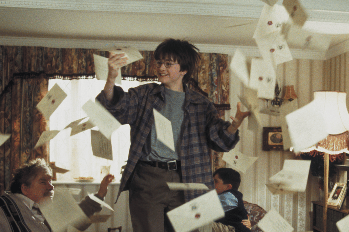 5 Rekomendasi Buku Agar Lebih Dekat dengan Dunia Harry Potter