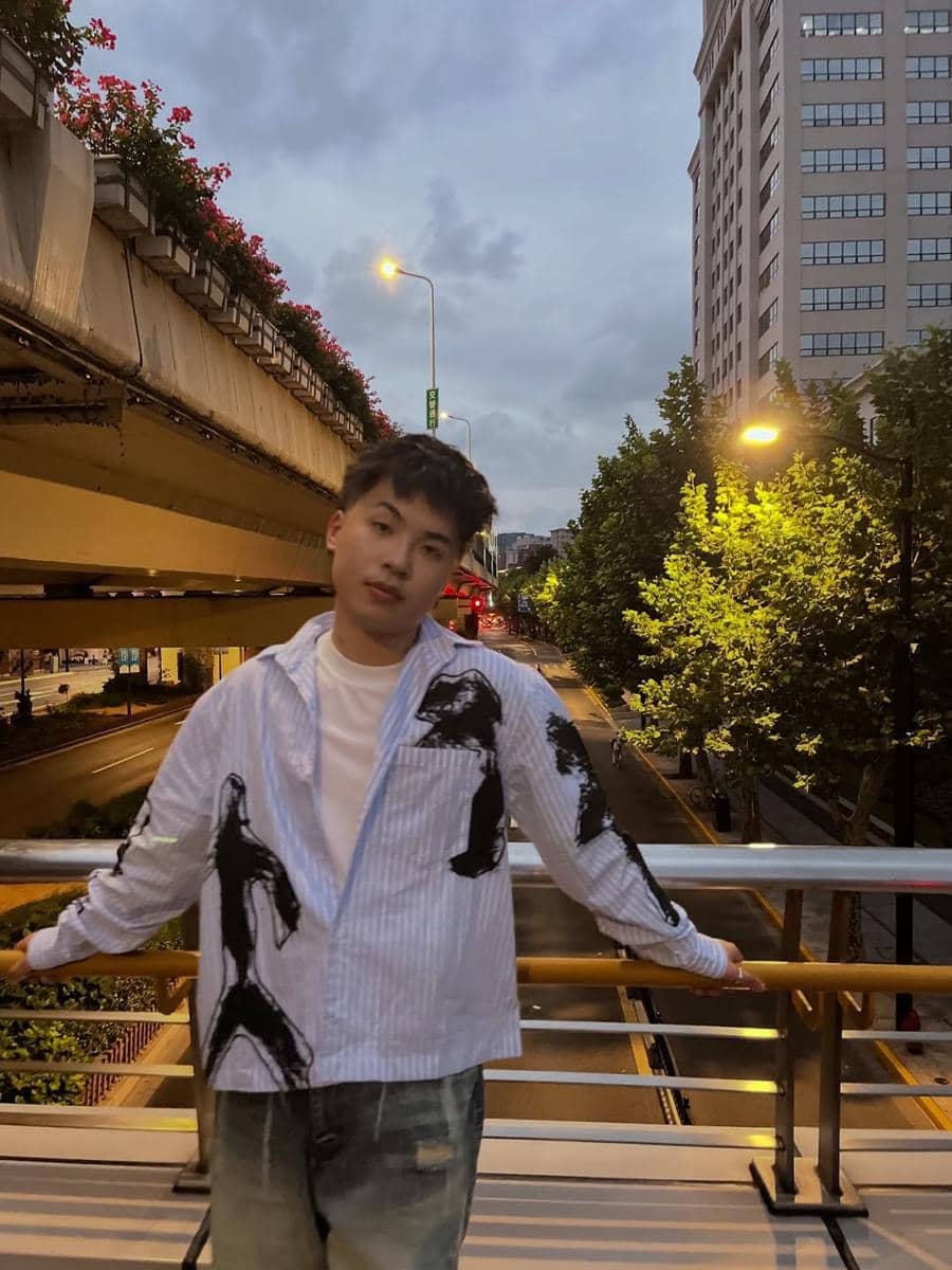 Ide outfit bukber ala Keenan Te