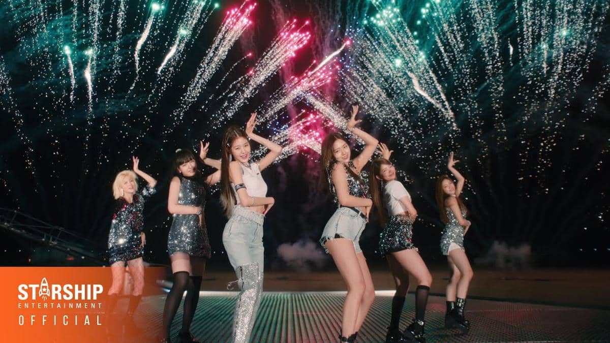cuplikan MV lagu "After LIKE" dari IVE