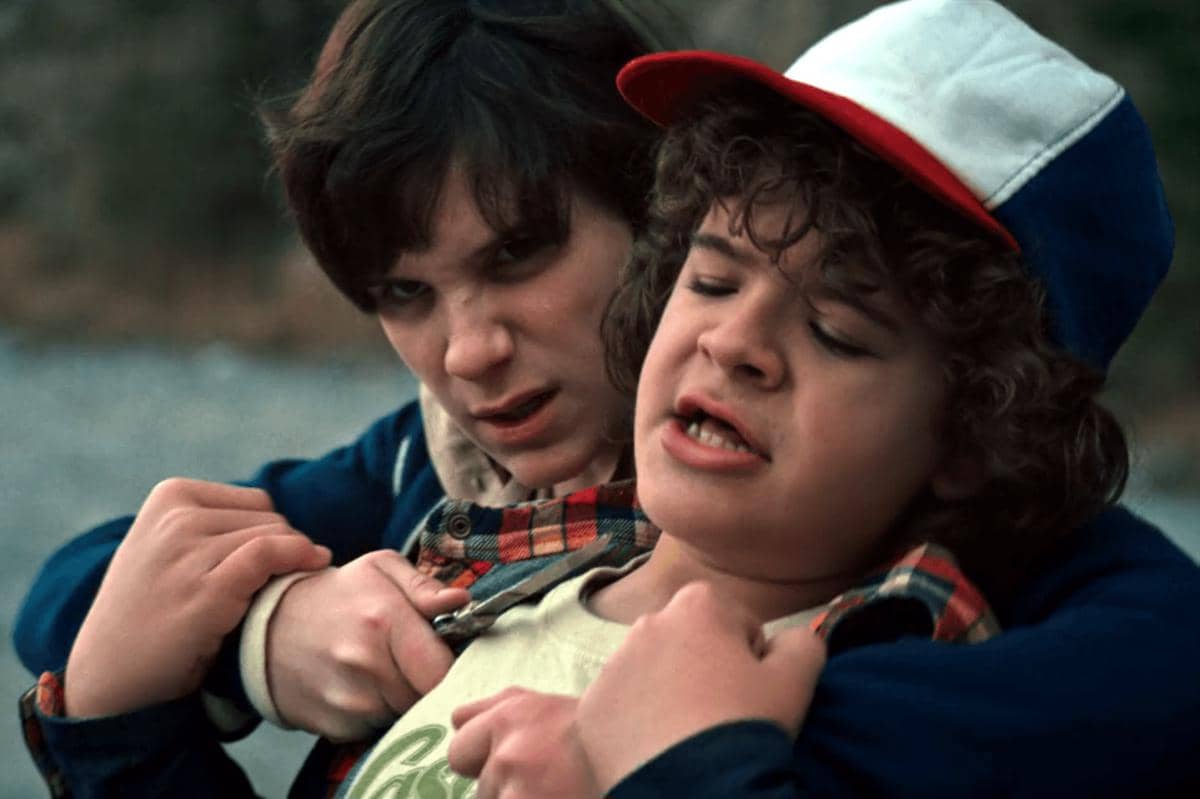 cuplikan adegan dalam serial Stranger Things