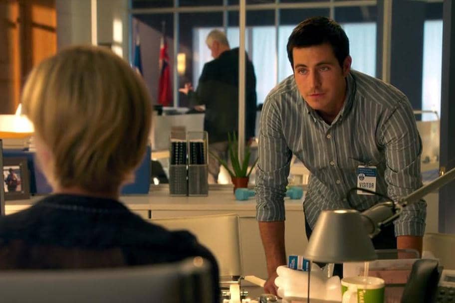 adegan dalam serial The Listener