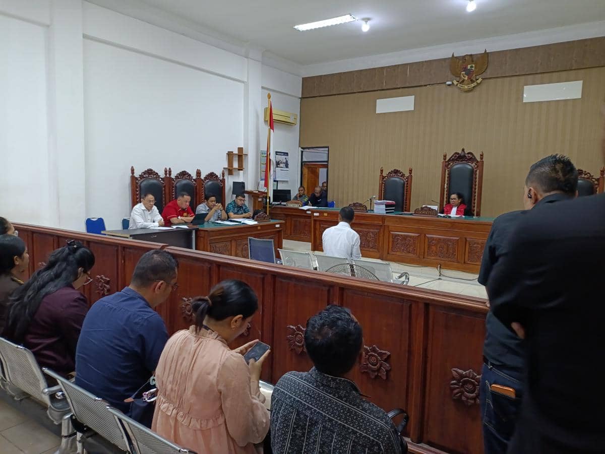Suasana persidangan praperadilan Christofel Liyanto terhadap Kejari Kota Kupang. (IDN Times/Putra Bali Mula)