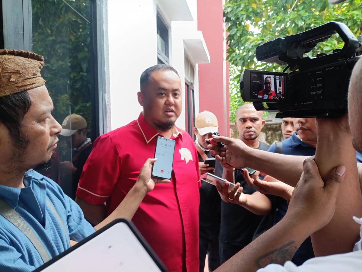 Ketua Tim Kuasa Hukum Christofel, Adhitya Nasution. (IDN Times/Putra Bali Mula)