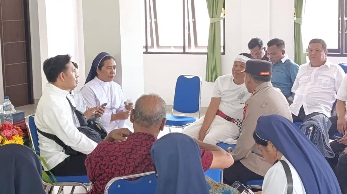 Gubernur Jawa Barat Kang Dedi Mulyadi tiba di Sikka. (Dok Istimewa)