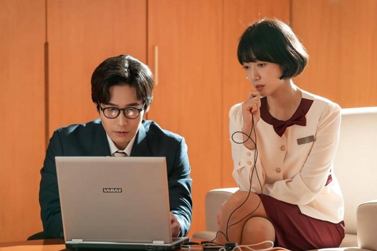 Still cut Undercover Miss Hong