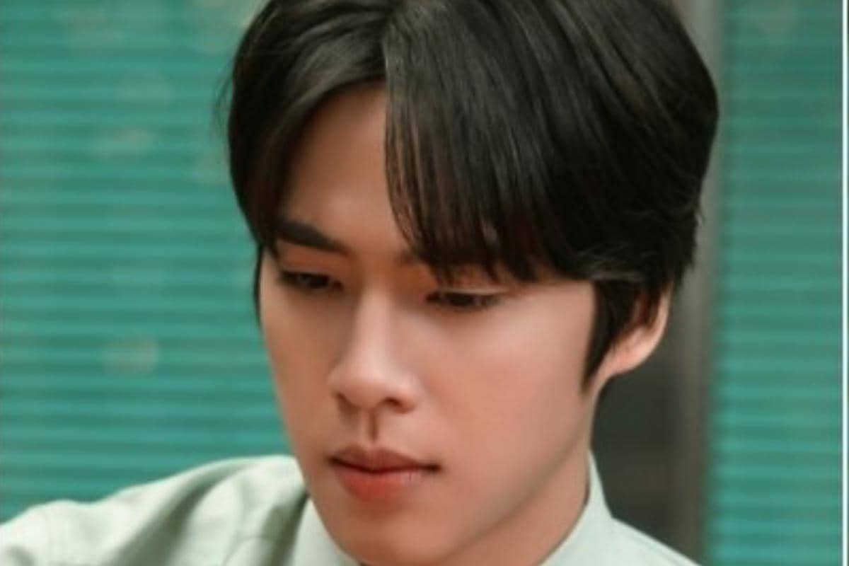 Still cut Undercover Miss Hong