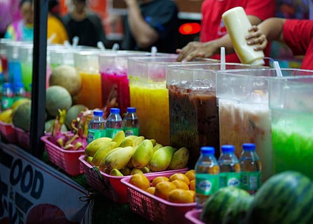 ilustrasi jual es buah