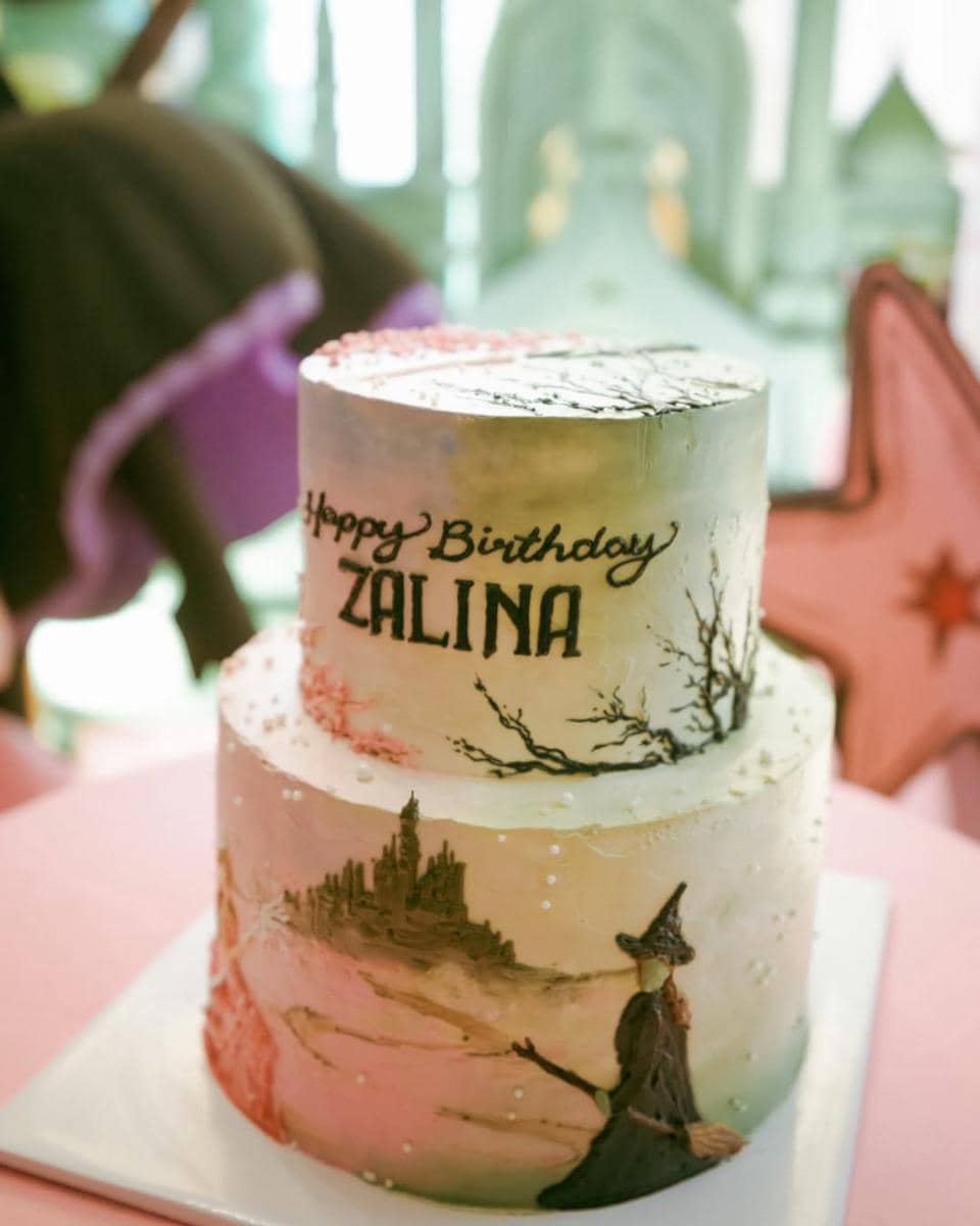 ulang tahun Zalina, putri Raisa