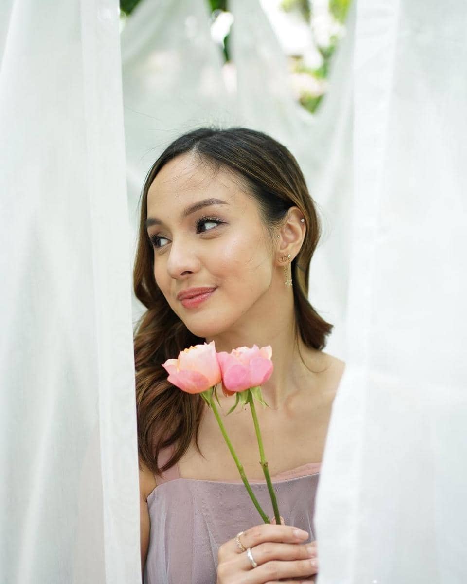 inspirasi makeup dewy ala Nasya Marcella 