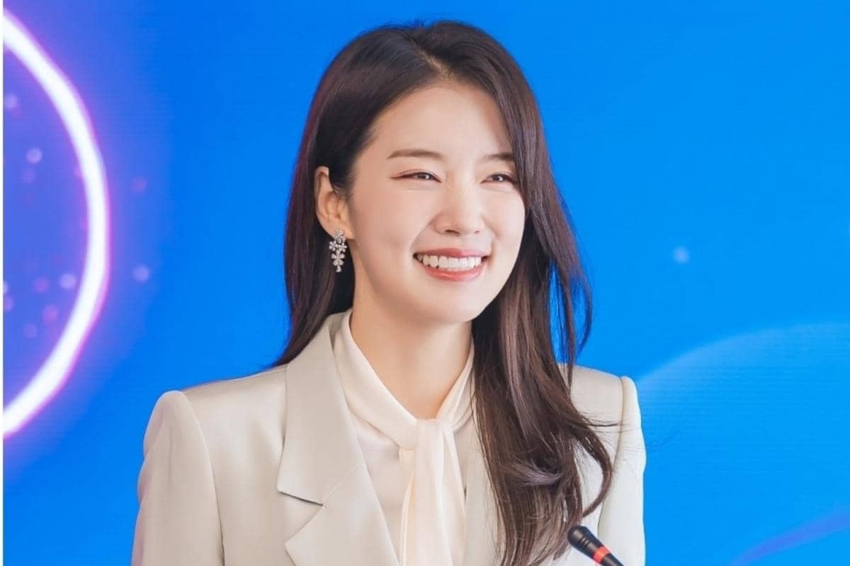 Still cut Love Phobia