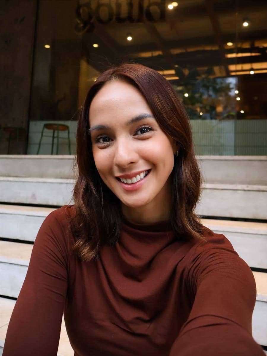 inspirasi makeup dewy ala Nasya Marcella 