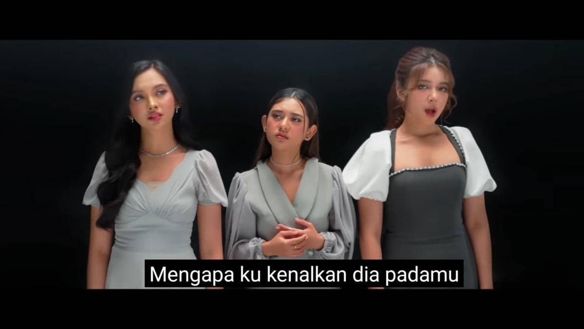 cuplikan video klip "Menyesal"