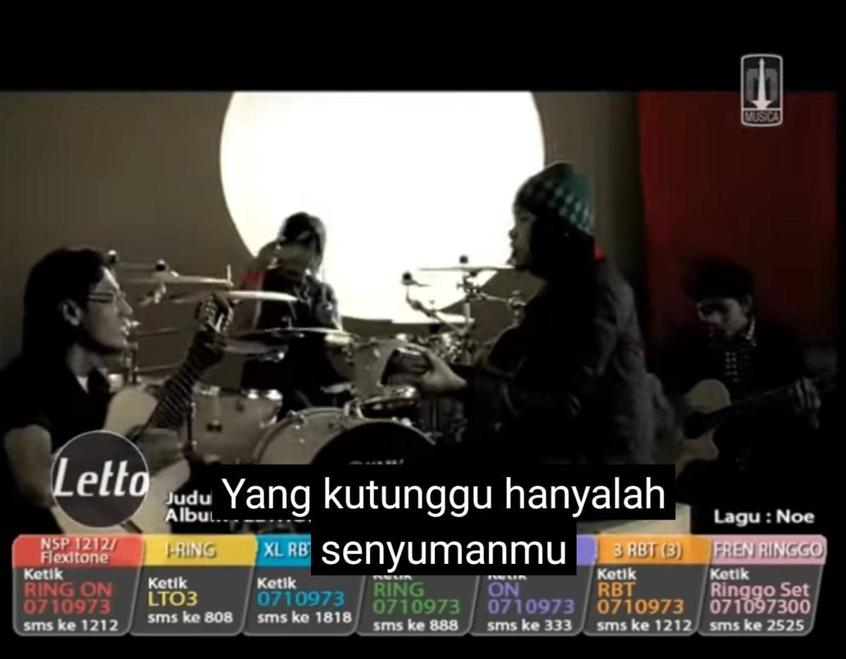 cuplikan video klip "Senyumanmu"