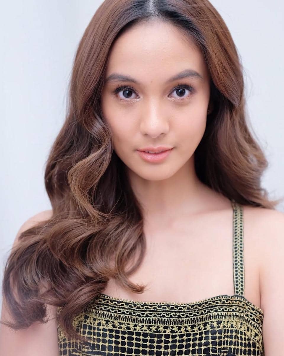 inspirasi makeup dewy ala Nasya Marcella 