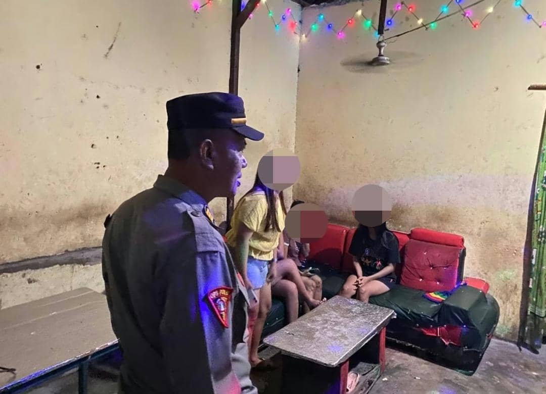 Polres Ogan Ilir saat melaksanakan operasi Pekat di sejumlah warung remang-remang.