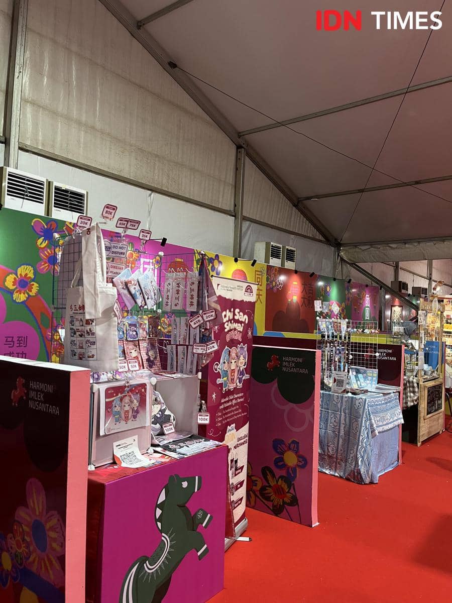 Festival Imlek Nasional pada Minggu (22/2/2026) di Lapangan Banteng, Jakarta Pusat (IDN Times/Nisa Zarawaki)