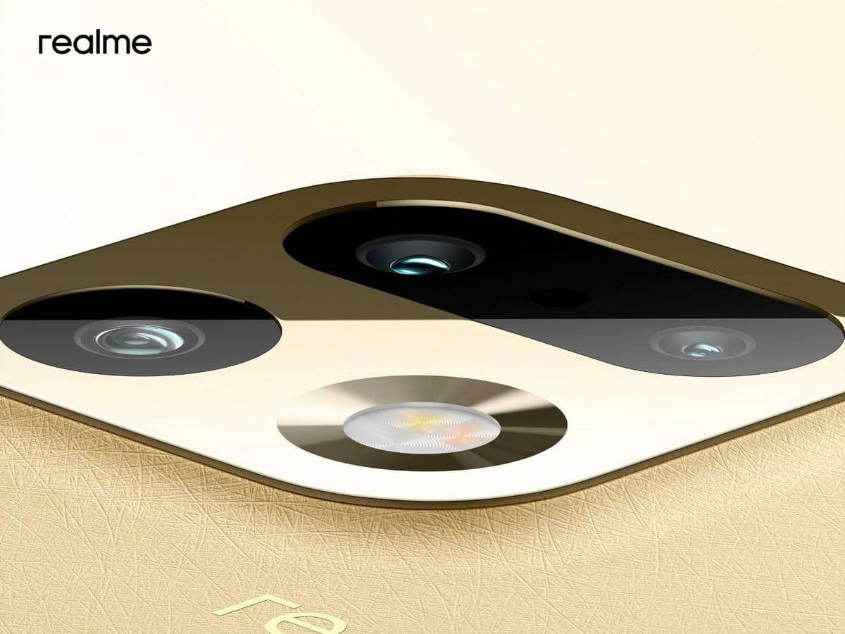 Metal Mirror Camera Deco.jpeg