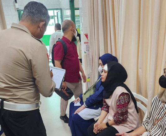 Dua bus Transjakarta tabrakan di Jalur Langit Halte Cipulir, Jakarta Selatan, Senin (23/2/2026) pagi. 