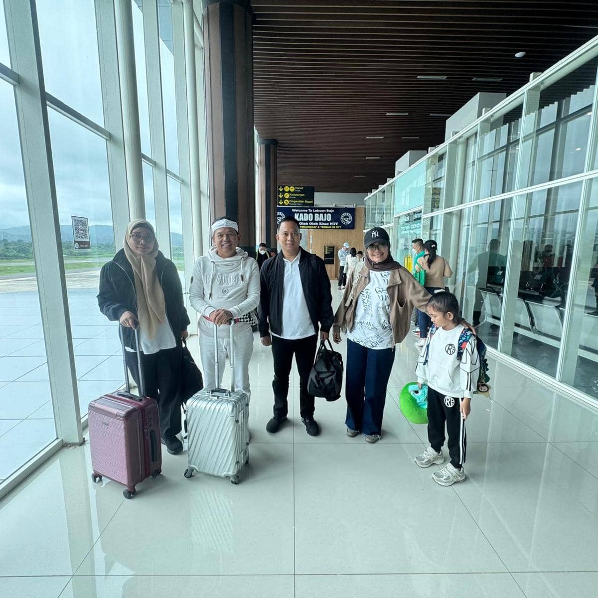 Polda Jabar Dampingi Dedi Mulyadi Jemput Korban TPPO di Sikka NTT