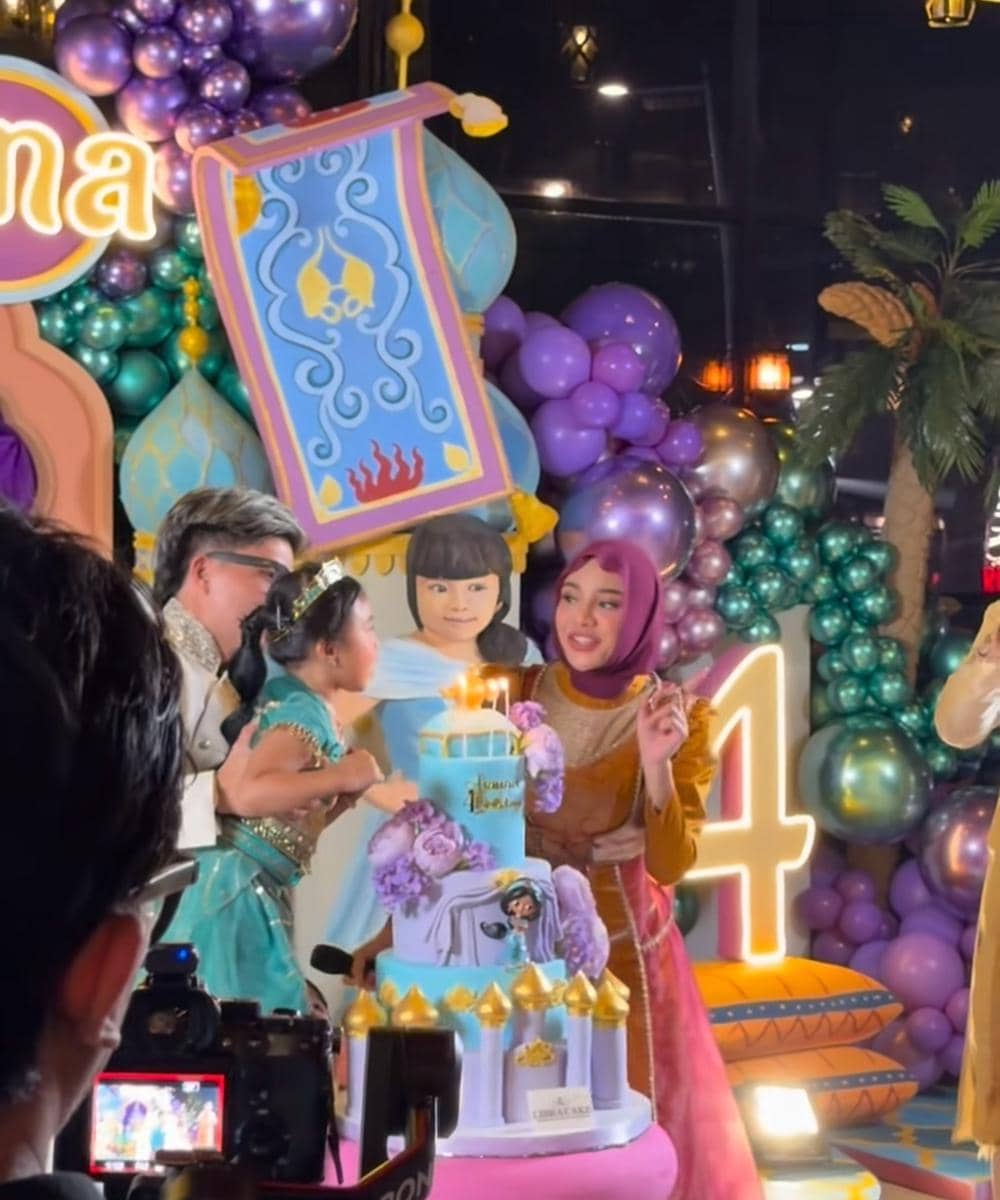 Pesta ulang tahun ke-4 Ameena Atta