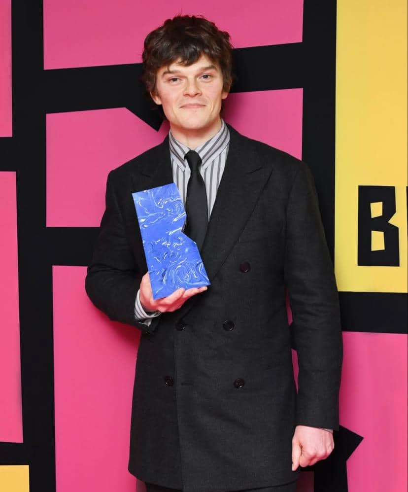 potret Robert Aramayo 