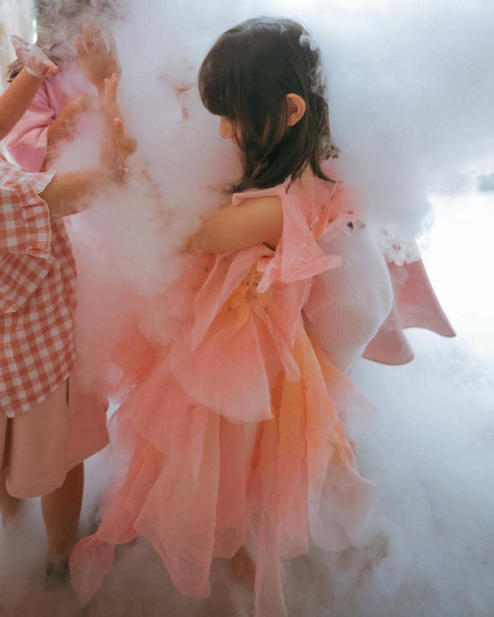 Gaya Baju dan Dekorasi Ulang Tahun Zalina (instagram.com/raisa6690)