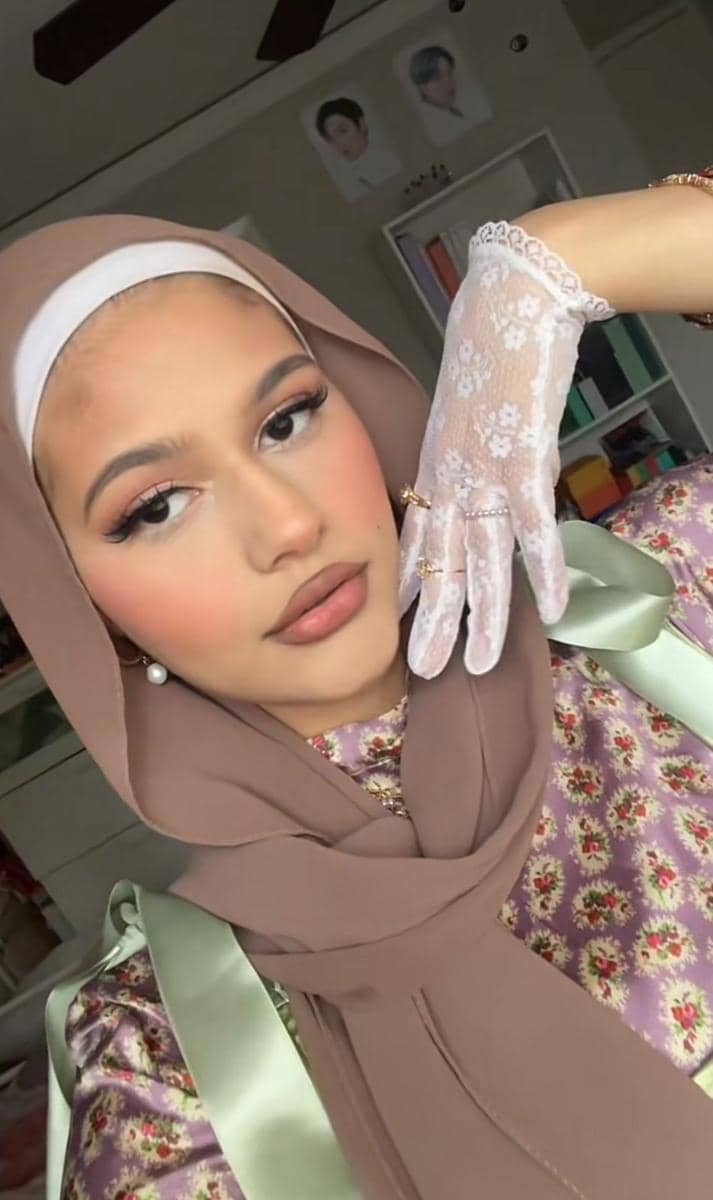 Inspirasi Makeup Soft Glam ala Bridgerton untuk Buka Puasa dan Lebaran