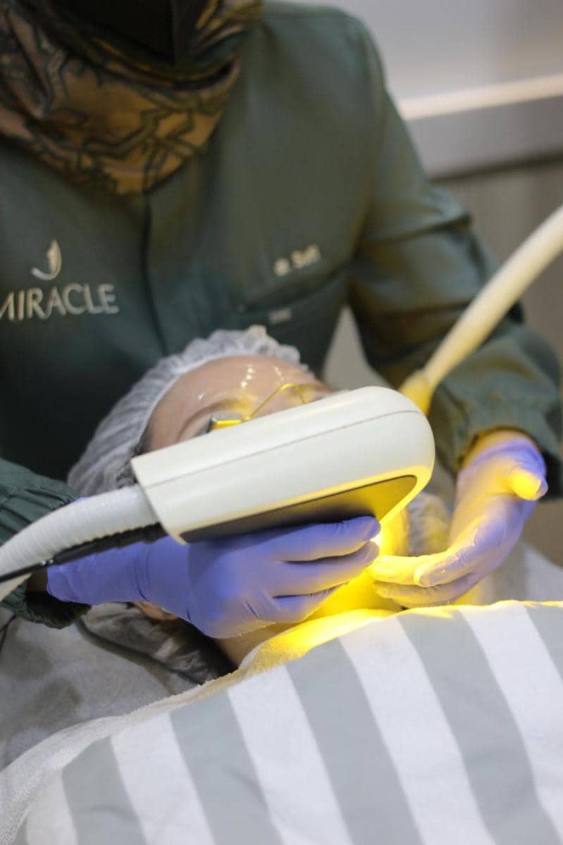 potret perawatan di Miracle Aesthetic Clinic
