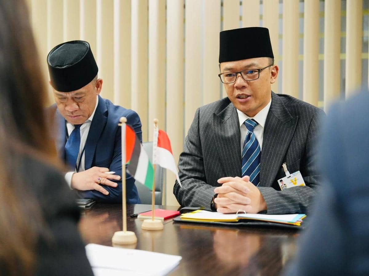 Menteri Luar Negeri (Menlu) RI Sugiono saat menemui Menlu Palestina di Jenewa, Swiss, Senin (23/2/2026).