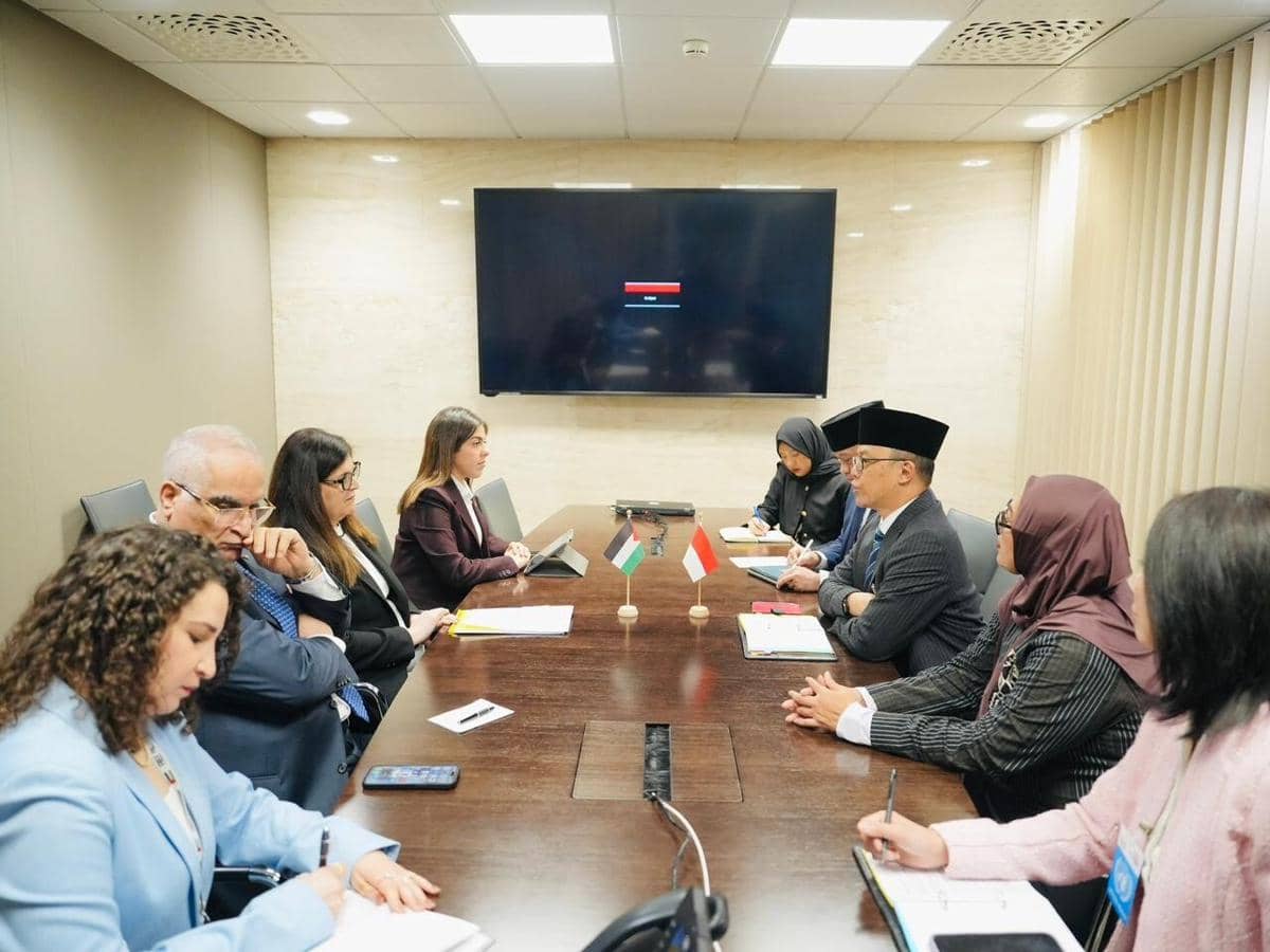 Menteri Luar Negeri (Menlu) RI Sugiono saat menemui Menlu Palestina di Jenewa, Swiss, Senin (23/2/2026).