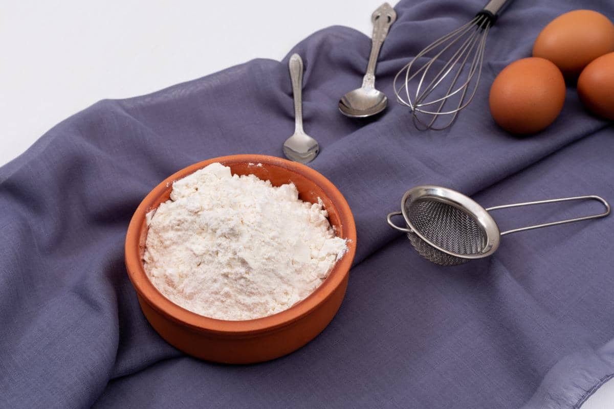 Kenapa Tepung Maizena Bikin Gorengan Renyah Tahan Lama?