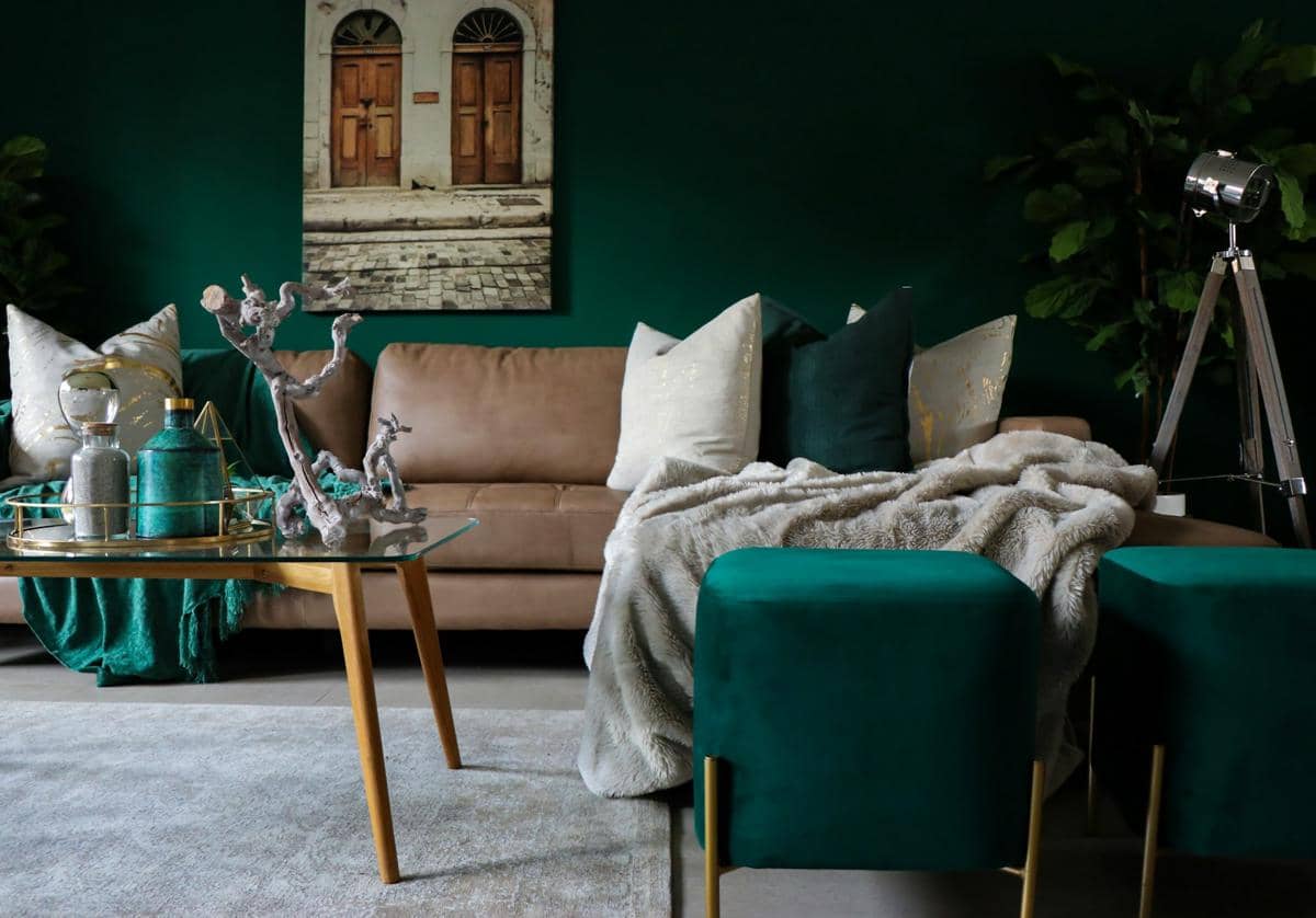 ilustrasi interior rumah warna emerald