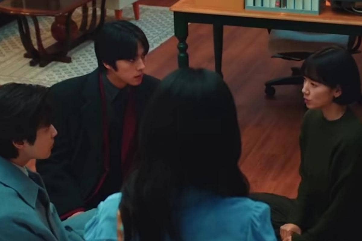 Still cut Undercover Miss Hong