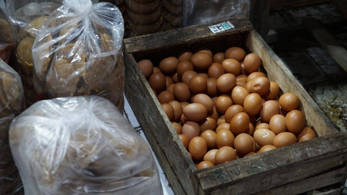 Ilustrasi sembako yang dijual oleh pedagang di pasar. (Dok. Istimewa)