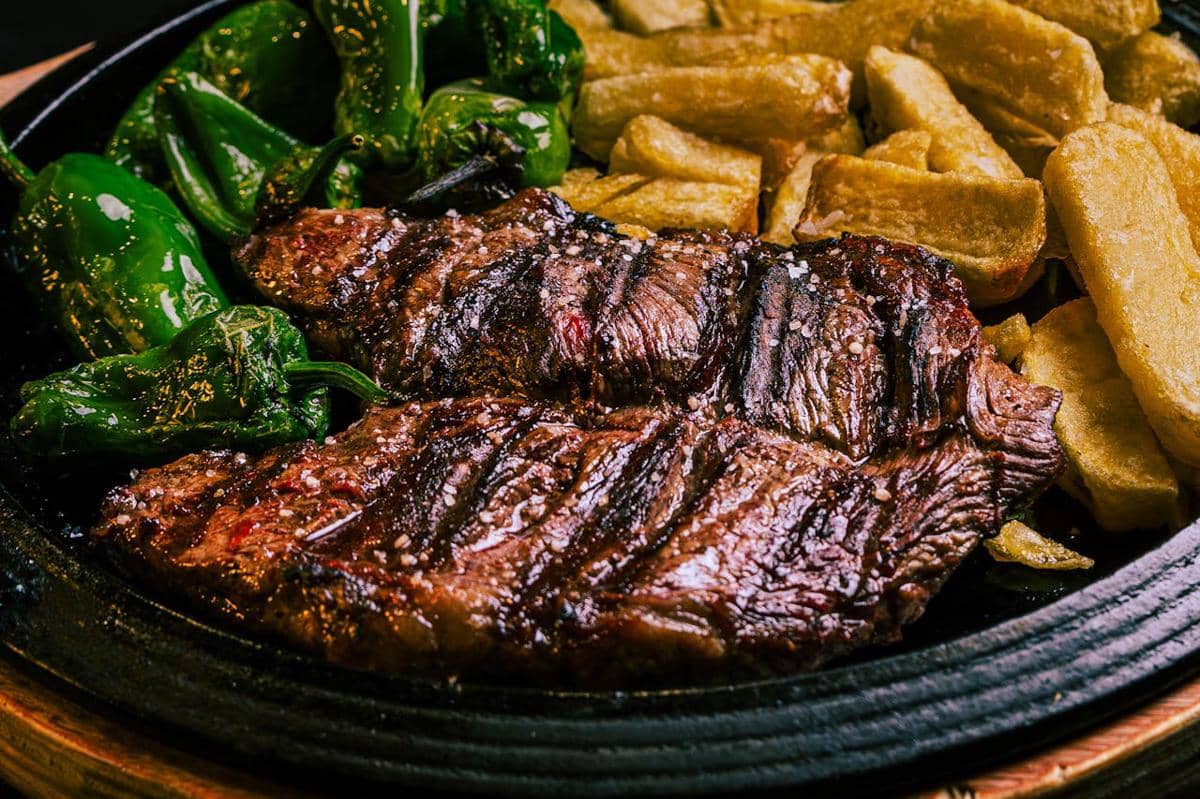 ilustrasi daging sapi lada hitam