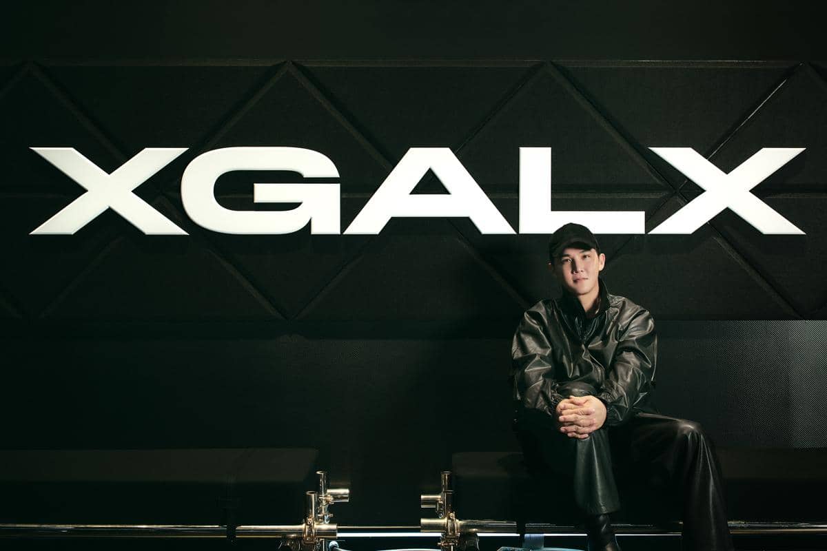 Simon (x.com/xgalx_official)