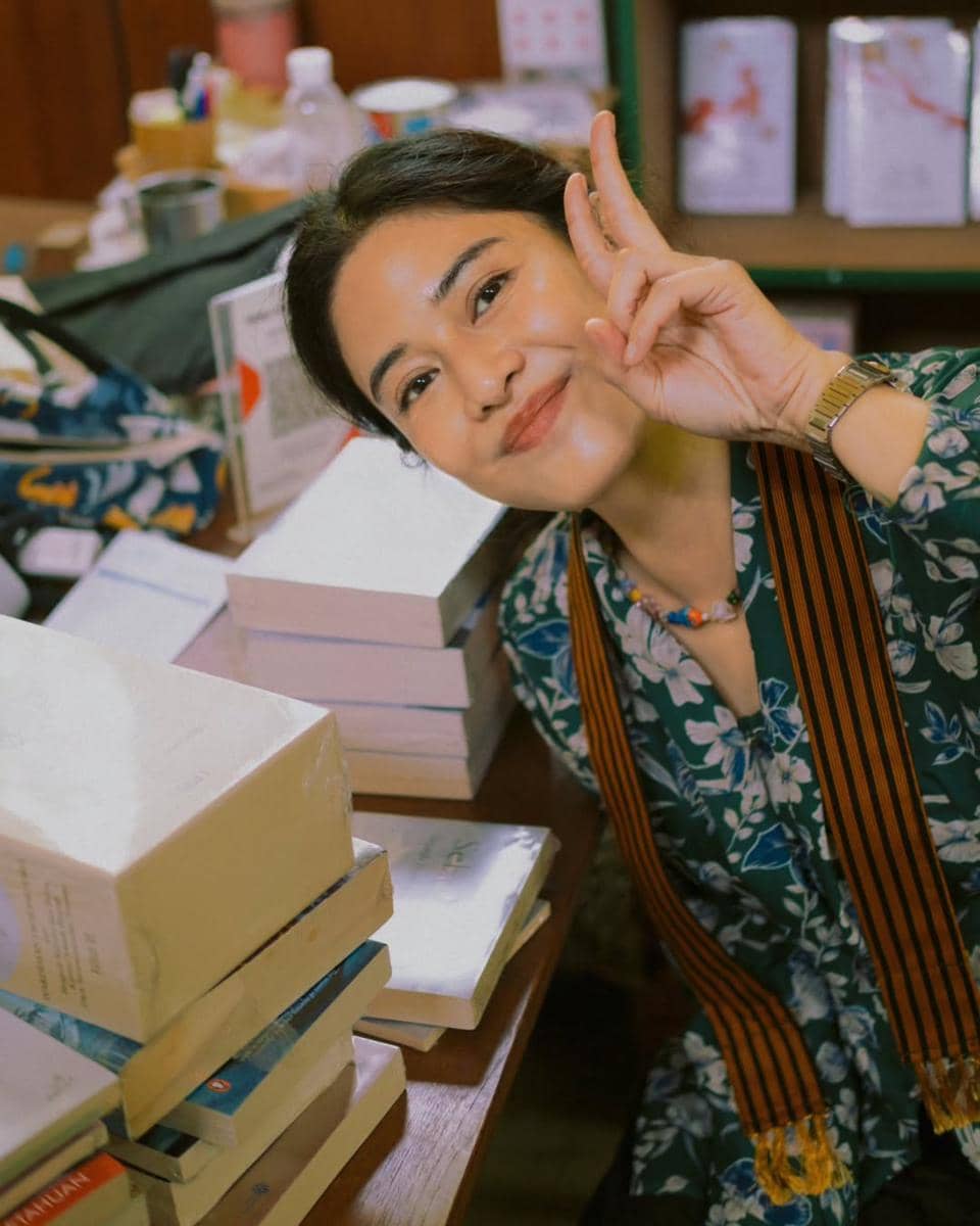 Dian Sastrowardoyo berlibur ke Yogyakarta